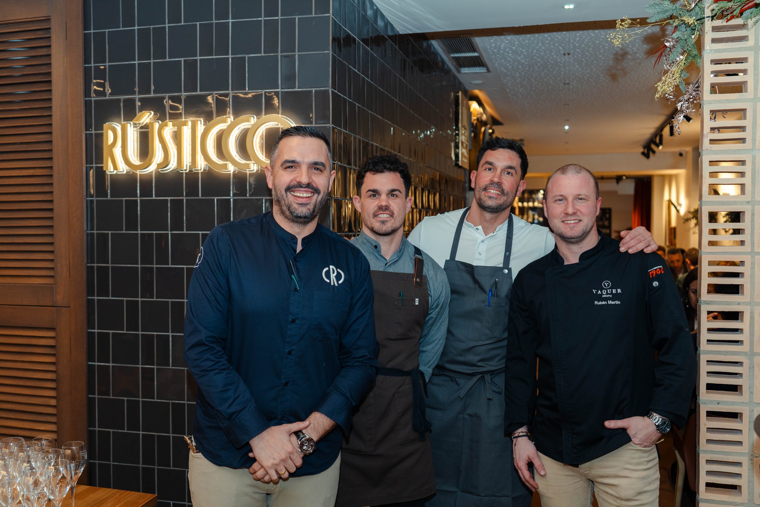 ‘RÚSTICCO’ celebra su primer año consolidado como una referencia en cocina al fuego en Zaragoza